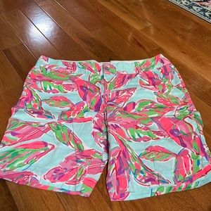 Excellent condition Lilly Pulitzer Chipper Shorts size 10